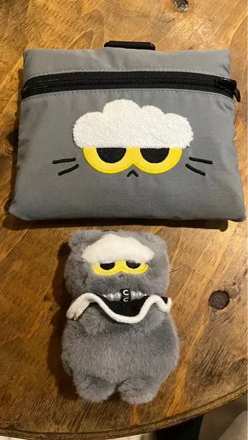 ZO&FRIENDS 접이식 트래블백과 ZOA 키링 세트 (상자 없음)