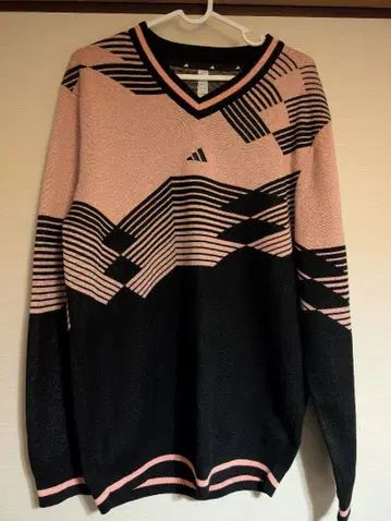 adidas V넥 스웨터 L 핑크/블랙