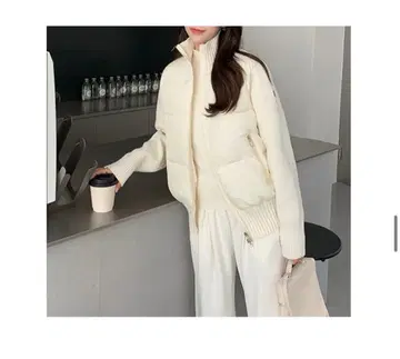 화이트 니트 절개 충전솜 블루종