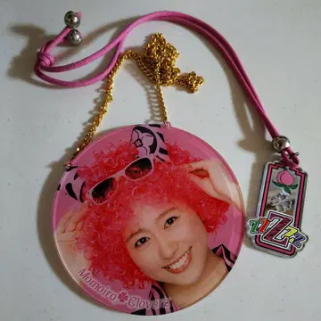 모모이로 클로버 Z 사사키 아야카 키링