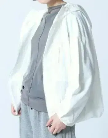 LASUD ACTIVE (라슈드 액티브) / 튤 도킹 후드티