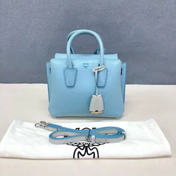 MCM 라이트 블루 핸드백