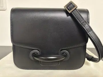 VASIC 블랙 숄더백