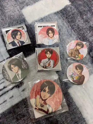 진격의 거인 엘렌 캔뱃지 묶음 판매