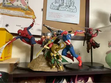 MARVEL Luminasta 피규어 5개 박스 있음