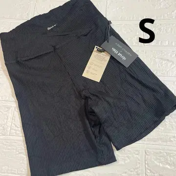 strut this x HAPPILY GREY [ S ] 숏팬츠 블랙