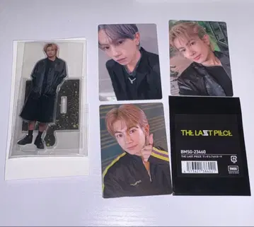 라스피 KEI 아크릴 스탠드 포토 카드