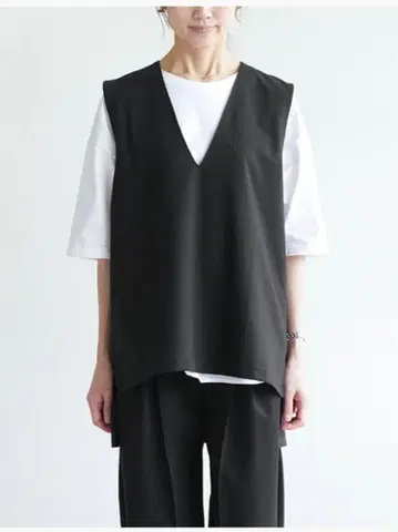 소라모나) 모짜렐라 스트레치 V넥 베스트