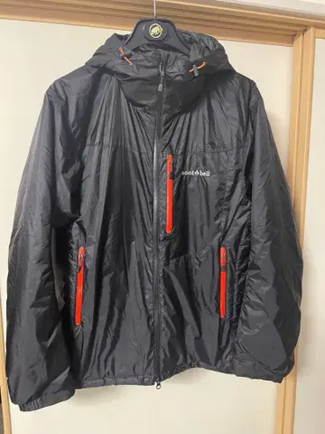 몽벨 플랫 아이언 후드티 L 사이즈 블랙 새상품급! 인슐레이션