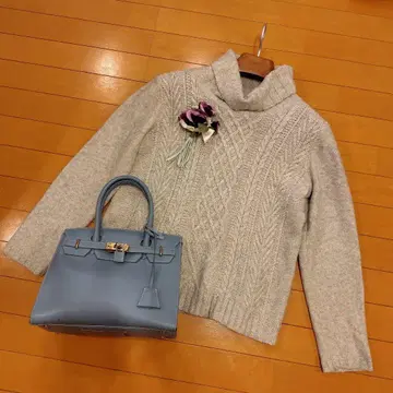 그레이 케이블 니트 터틀넥