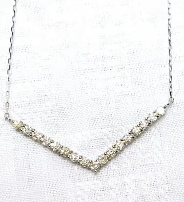 PT 다이아 V자 목걸이