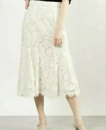 택 포함 새상품 아푸와이저 리셰 전체 레이스 플레어 스커트 화이트