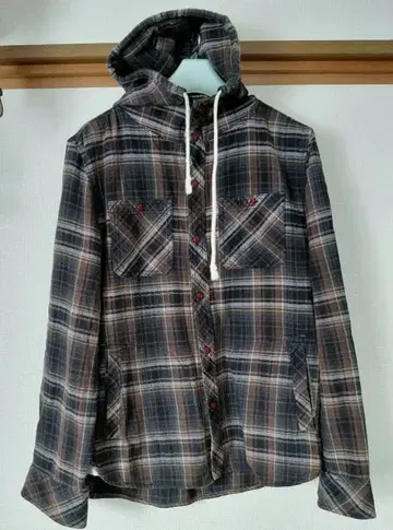 후드 부착 체크 무늬 플란넬 셔츠