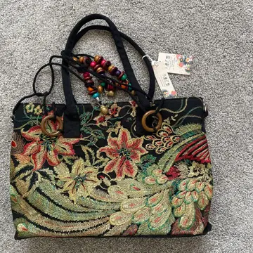 꽃무늬 자수 토트백