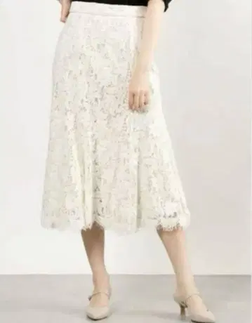 택 포함 새상품 아푸와이저 리셰 전체 레이스 플레어 스커트 화이트