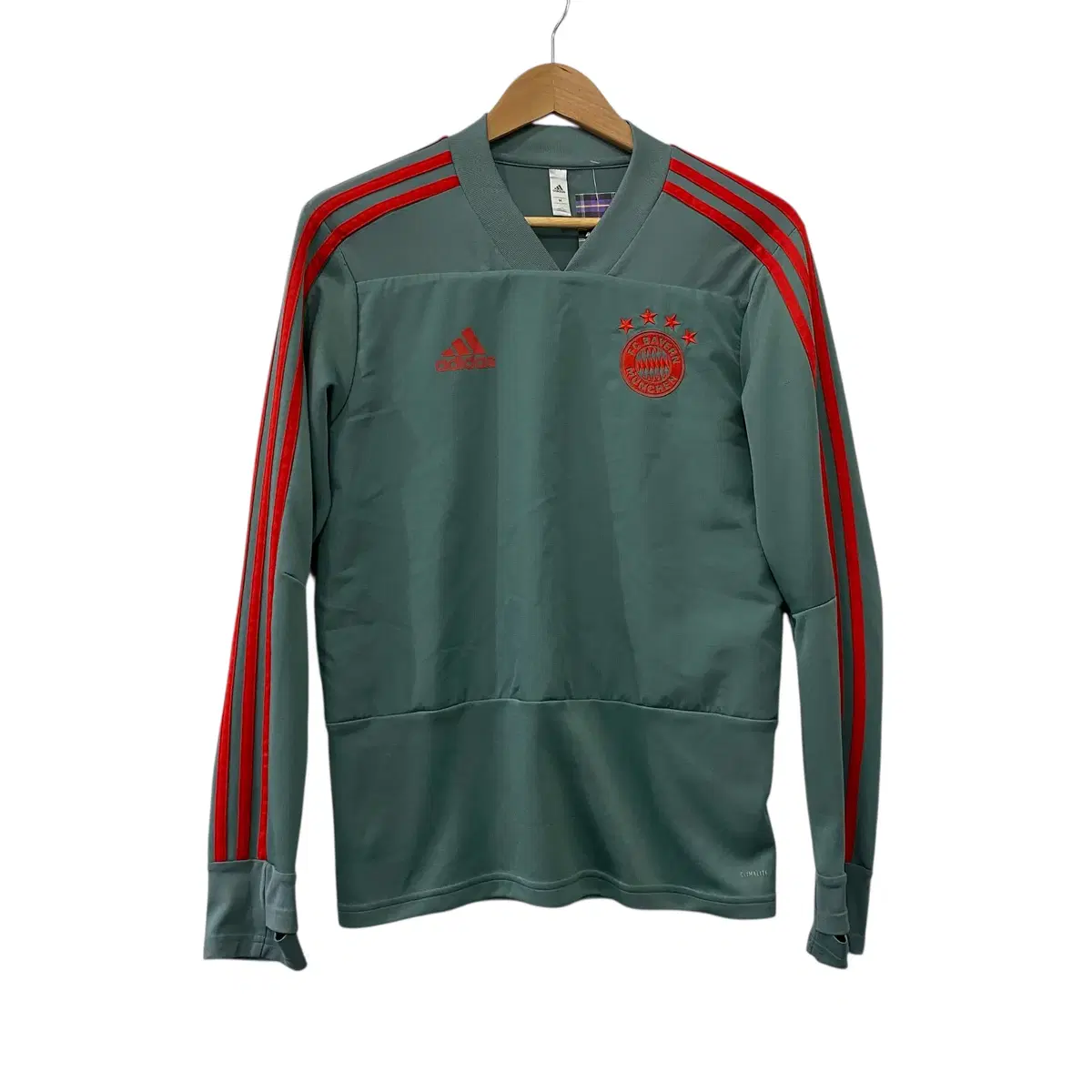 7091. Adidas Bayern Munich Warm-up (M)
