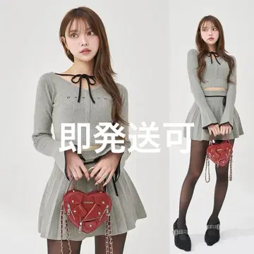 다리치 허리 오픈 리본 디자인 니트 미니 원피스