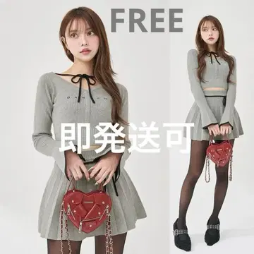 다리치 허리 오픈 리본 디자인 니트 미니 원피스