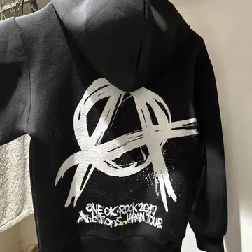 ONE OK ROCK 2017 Ambitions 후드 부착 후드티