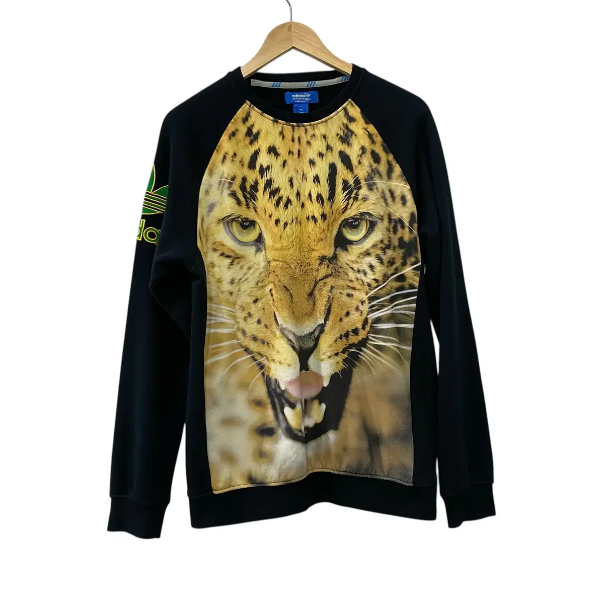 7093. Adidas Originals Tiger Sweatshirt (100)