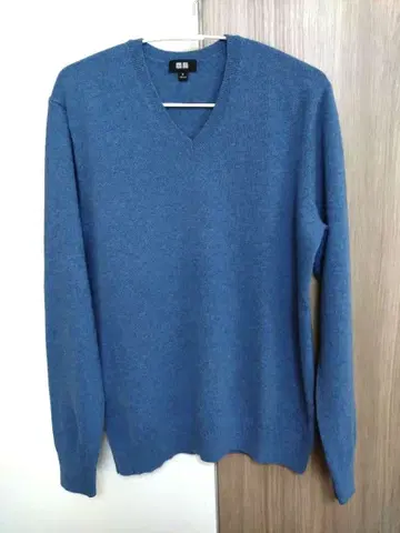 UNIQLO 유니클로 캐시미어 100% V넥 스웨터 M