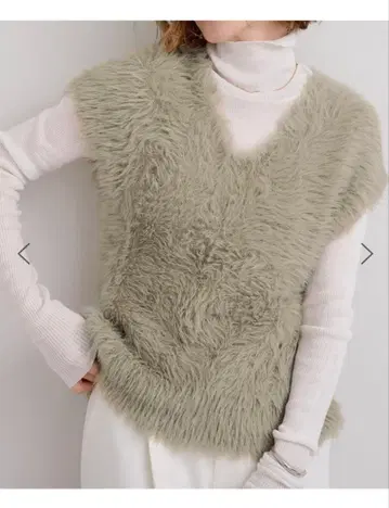 [ 미사용 새상품 ] UR'S 샤기 니트 베스트 모카 S