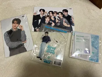 UIQ x RIZE SUNGCHAN 아크릴 스탠드 포함 성찬