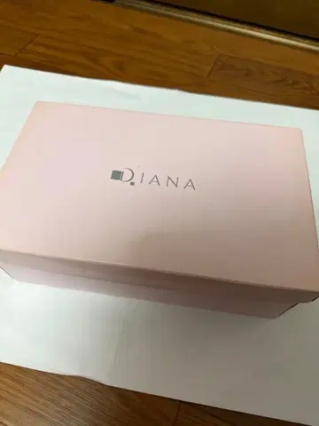 Diana 블랙 하이힐 펌프스