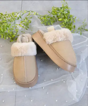 [ 미사용 새상품 ] 퍼 무스탕 샌들 부츠 베이지 여성용 24cm