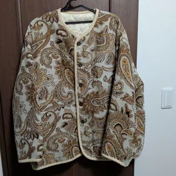안티카 자카드 페이즐리 노카라 자켓