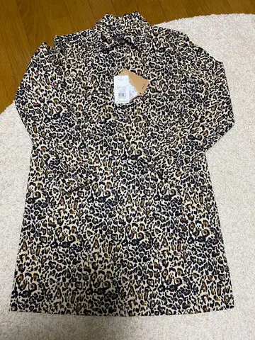 A.P.C. 레오파드 무늬 미니 원피스 36