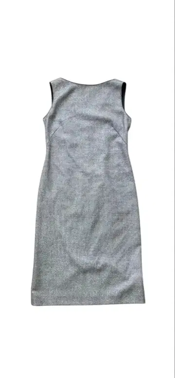 untitled 트위드 그레이 슬리브리스 무릎 기장 원피스