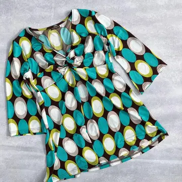 새상품급 7부 소매 튜닉 셀레고십 올 패턴 그린 녹색 여름 봄 m