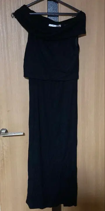 d.i.a. 다이아 오프숄더 원피스 소주르 다이아 블랙