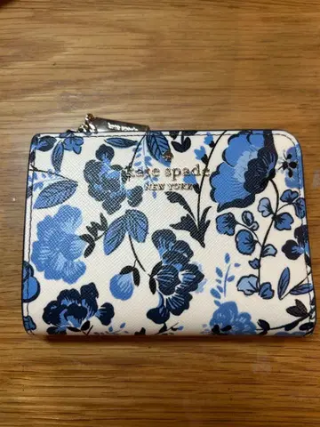 케이트 스페이드 꽃무늬 접이식 지갑
