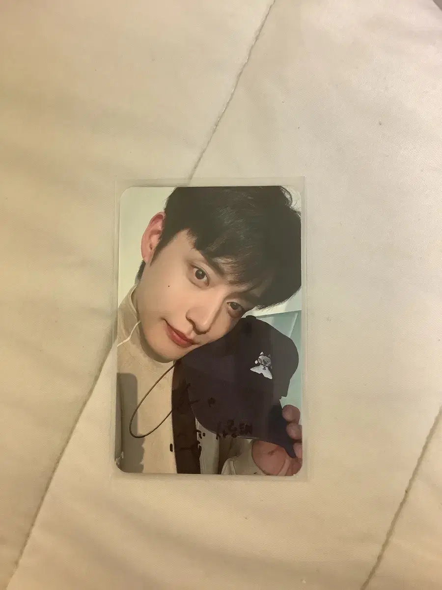 Zerobaseone kim jiwoong handwritten sign