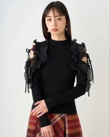 snidel 프릴 니트 풀오버