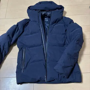 새상품급 UNIQLO 심리스 다운 파카 M