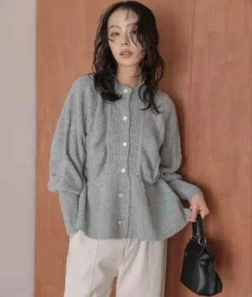 SUGAR BISKET 모헤어 터치 페플럼 니트 가디건 새상품