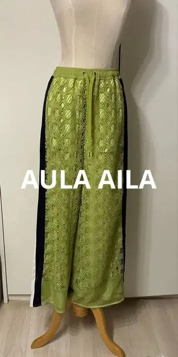 택 포함 새상품 AULA AILA 레이스 라인 팬츠 정가 25,300엔