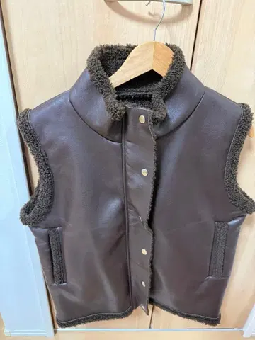 오버사이즈 무스탕 베스트