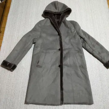 유니클로 그레이 플리스풍 롱 코트 후드 부착 보아 안감