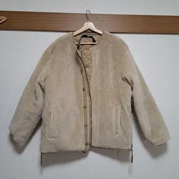 [새상품급] TAION 리버서블 보아 퀼팅 노카라 자켓