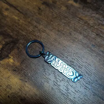 입체적인 문자 디자인 키링