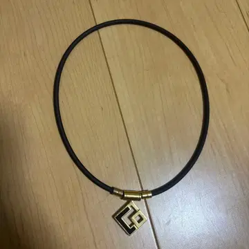 코란토테 목걸이