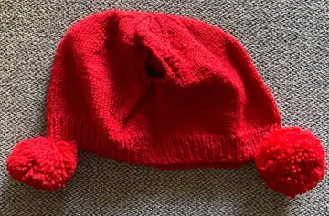 라보용 폼폼 포함 니트 모자