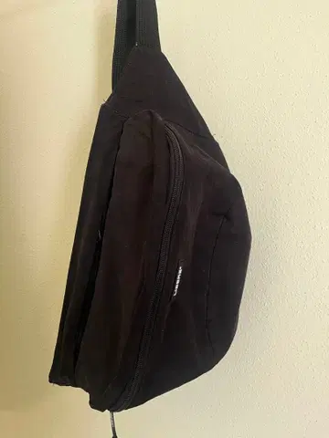 LIBERE 바디백 블랙