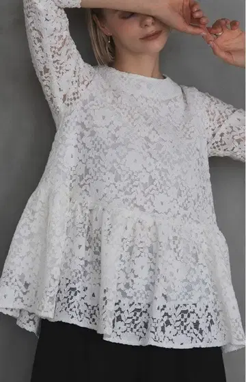 택 포함 새상품 meraki 개더 플레어 레이스 상의 화이트