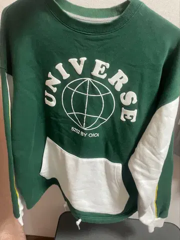 5325 BY OIOI 다크 그린 맨투맨