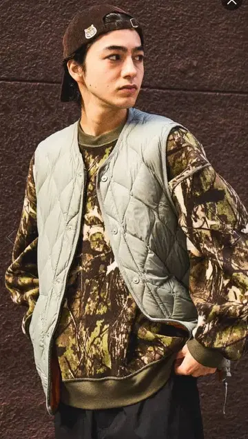 TAION 밀리터리 라이트 쉘 다운 베스트